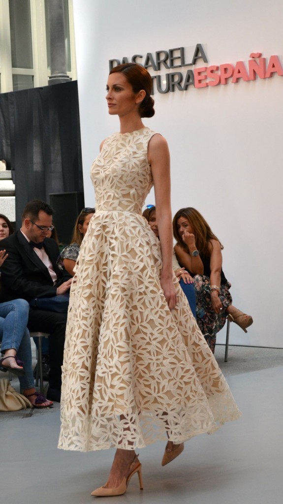 vestidos-de-novia-2016-hannibal-laguna