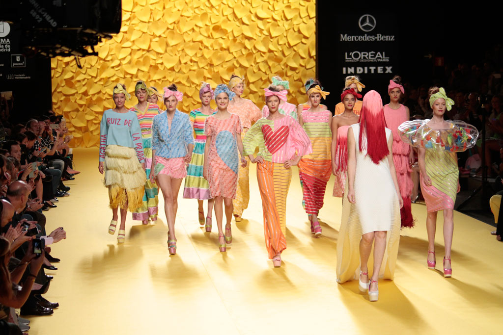 Agatha Ruiz de la Prada en MBFWM15 Designs